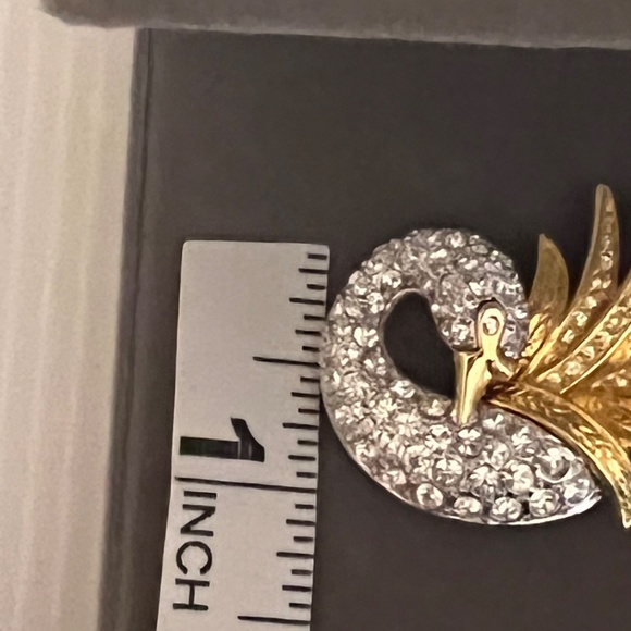 NWOT Vintage Nolan Miller Jonquil & Crystal Bird Pin - Picture 7 of 7